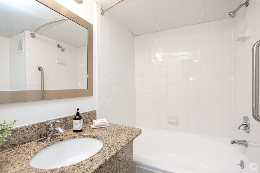 More Photos Of 1707 Owen Dr, Fayetteville Apartments For Lease