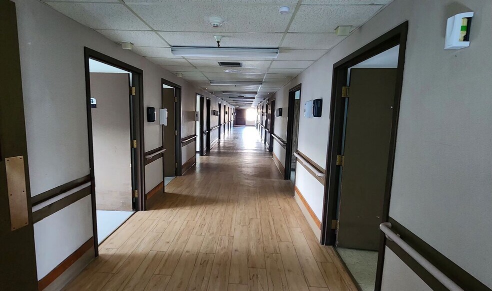 More Photos Of 1500 Avenue G, Ely Specialty For Sale