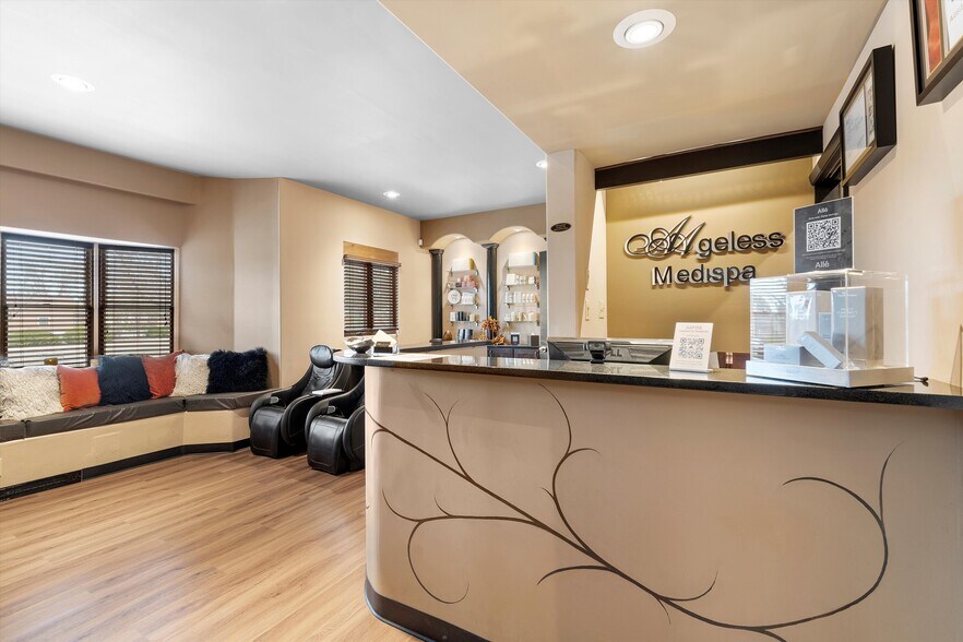 More Photos Of 546 Harkle Rd, Santa Fe Medical For Sale