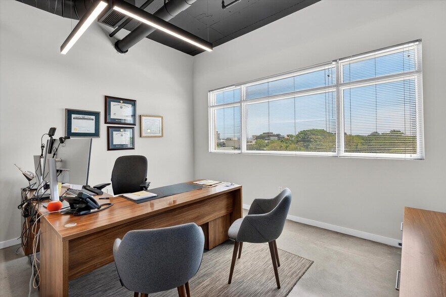 More Photos Of 7301 SW 57th Ct, South Miami Office For Sale
