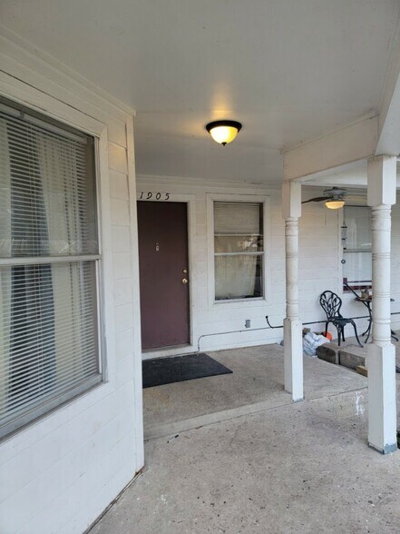 More Photos Of 1905 Chapman St, Houston Apartments For Lease