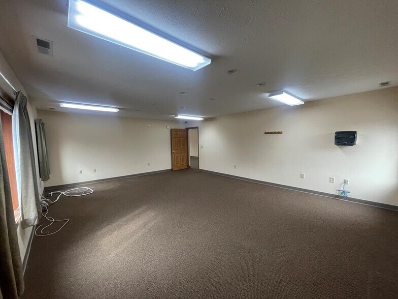 More Photos Of 725 Ritter Dr, Daniels Storefront Retail Office For Lease