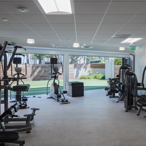 More Photos Of 10221 Wateridge Cir, San Diego Unknown For Lease