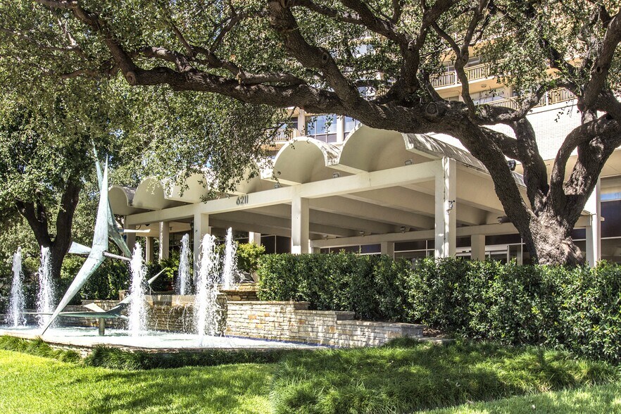 More Photos Of 6211 W Northwest Hwy, Dallas Apartments For Sale