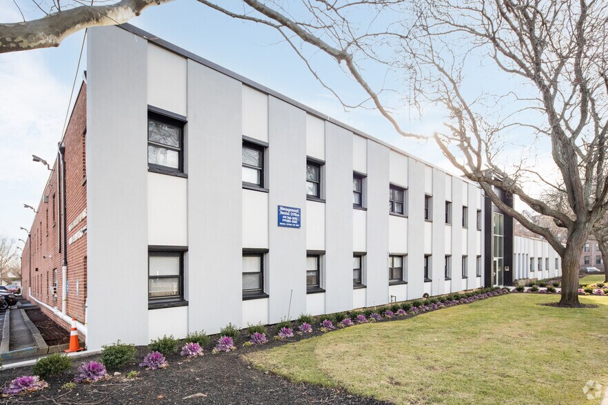 More Photos Of 165 N Village Ave, Rockville Centre Office For Lease