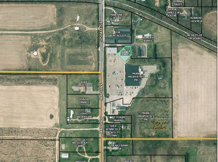 More Photos Of 407 S State St, Gobles Freestanding For Sale