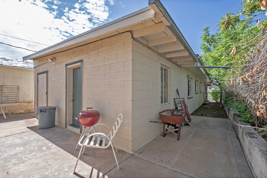 More Photos Of 216 W Main St, Payson General Retail For Sale