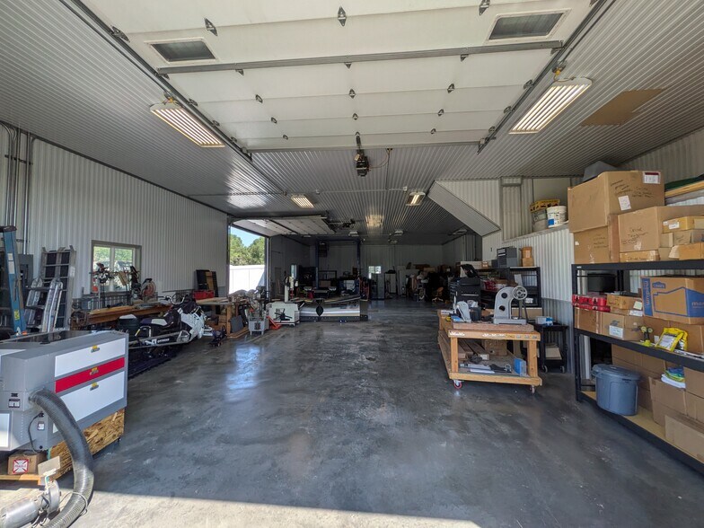 More Photos Of 6891 Grand Ave, Billings Service For Lease