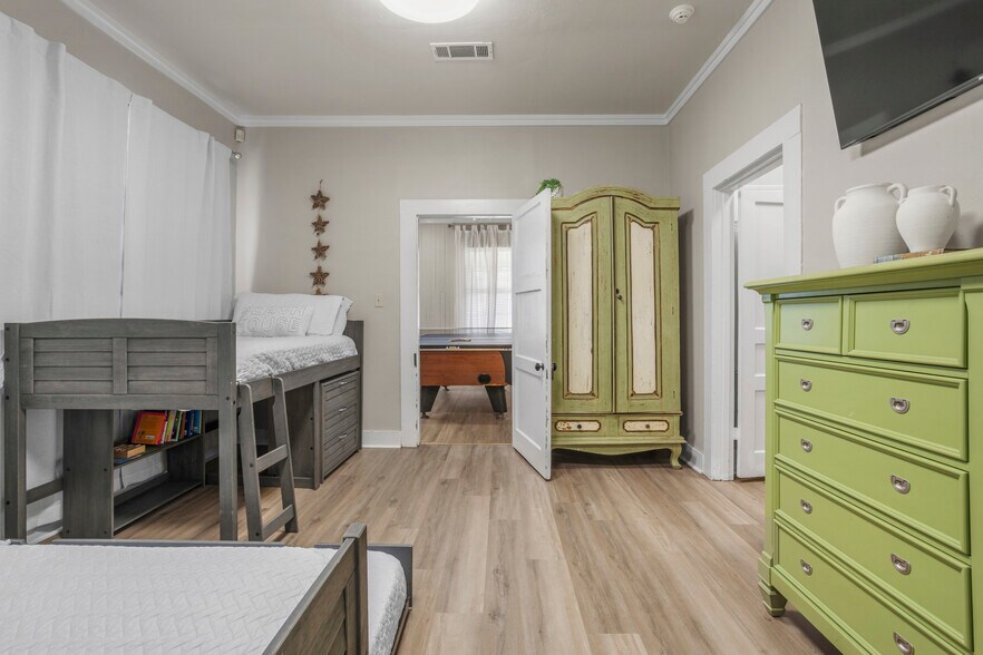 More Photos Of 1705 Government St, Ocean Springs Office For Sale