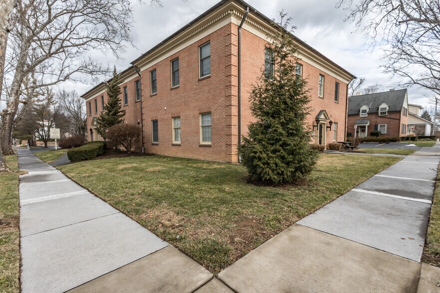 More Photos Of 20 S Stewart St, Winchester Medical For Sale