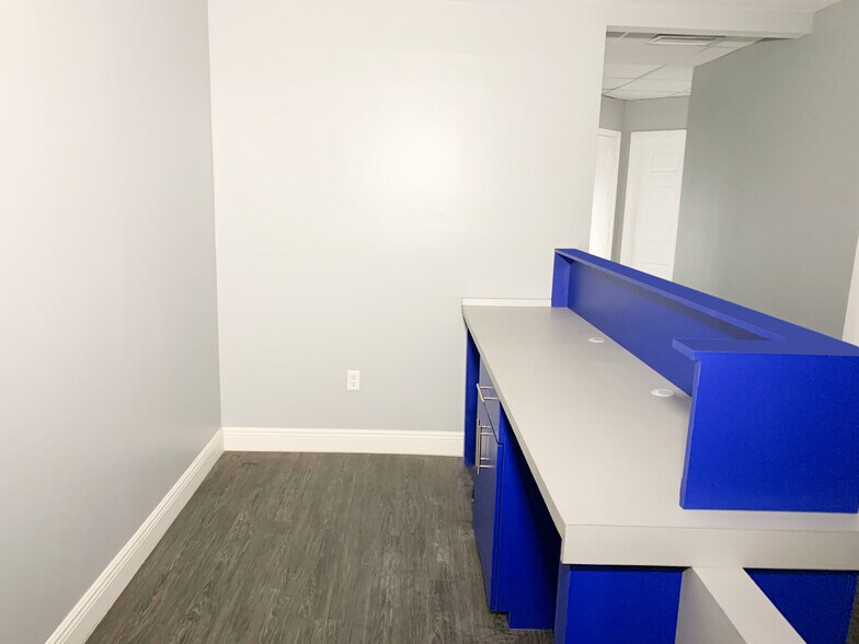 More Photos Of 351 NW Le Jeune Rd, Miami Medical For Lease