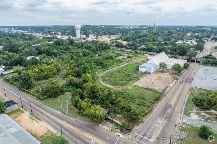 More Photos Of 300 W Monument St, Jackson Manufacturing For Sale