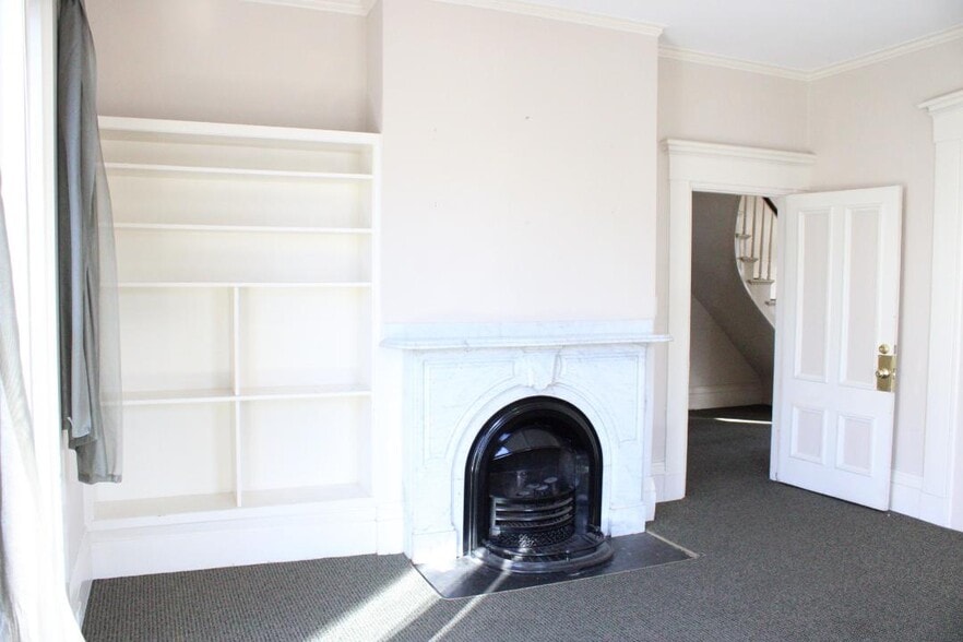 More Photos Of 170 Lowell St, Manchester Office For Lease