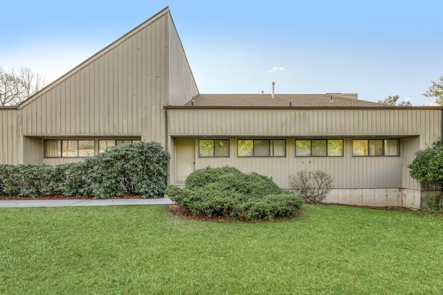 More Photos Of 8 Medical Park Dr, Pomona Medical For Sale