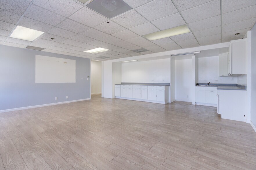 More Photos Of 3440 W Carson St, Torrance Loft Creative Space For Sale