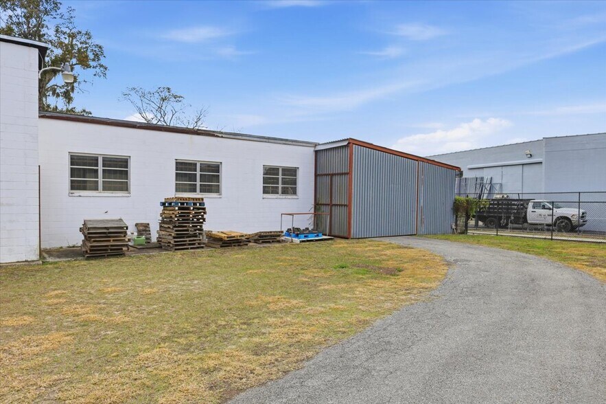 More Photos Of 1020 Wilfred Dr, Orlando Industrial For Sale