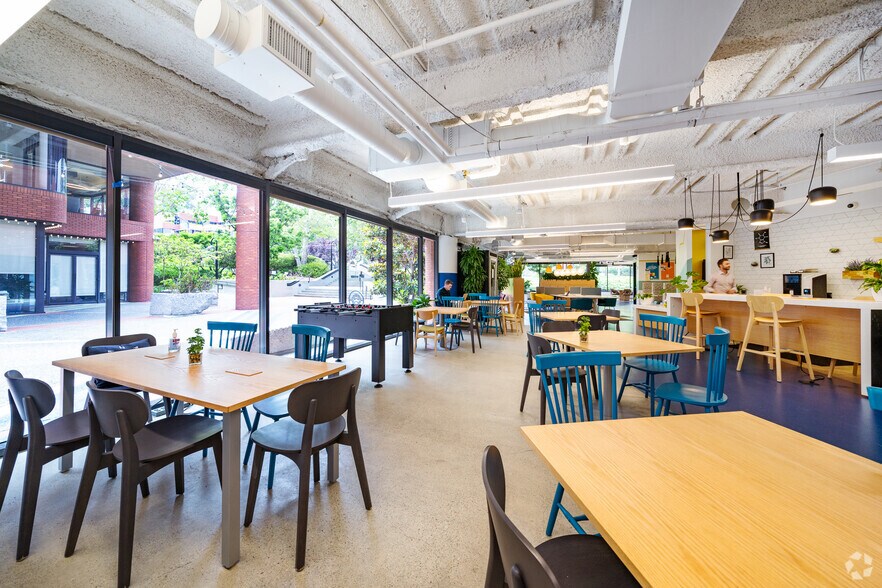 More Photos Of 1160 Battery St, San Francisco Coworking Space