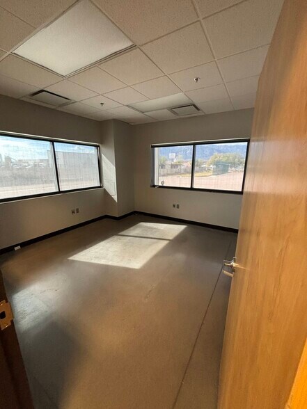 More Photos Of 3370 Drennan Industrial Loop S, Colorado Springs Flex For Lease