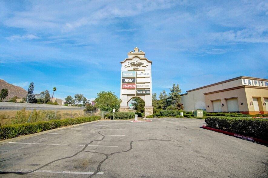 More Photos Of Canyon Springs Parkway, Riverside Land For Lease