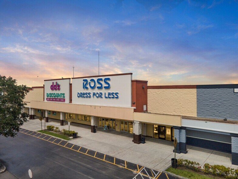 More Photos Of 21301-21495 NW 2nd Ave, Miami Unknown For Lease