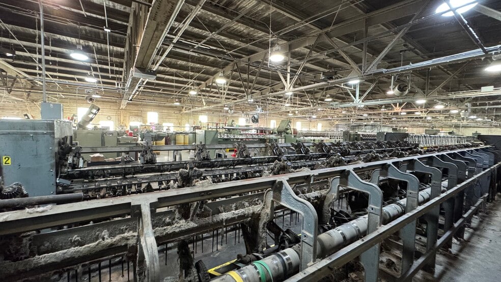 More Photos Of 240 S Main St, Nazareth Flex For Lease