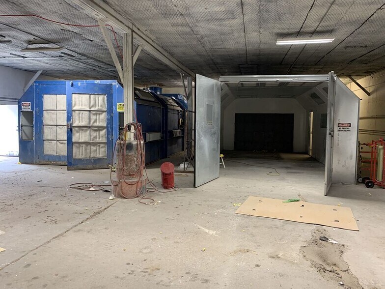 More Photos Of 311-405 19th St, Lubbock Warehouse For Sale