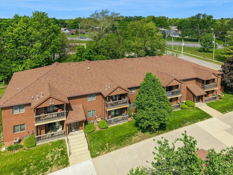 More Photos Of 1620 Vine St, West Des Moines Apartments For Sale