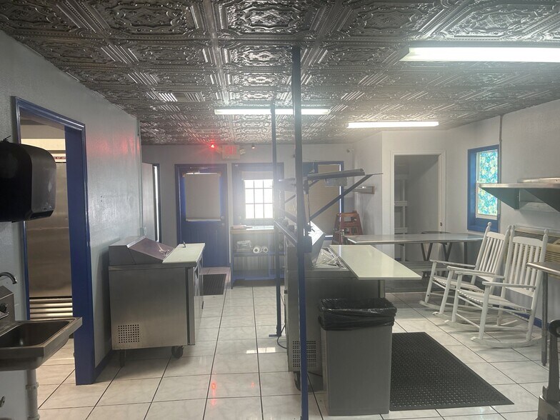 More Photos Of 413 Elm St, Welaka Freestanding For Sale