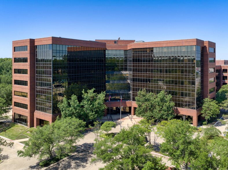 More Photos Of 909 ESE Loop 323, Tyler Office For Sale
