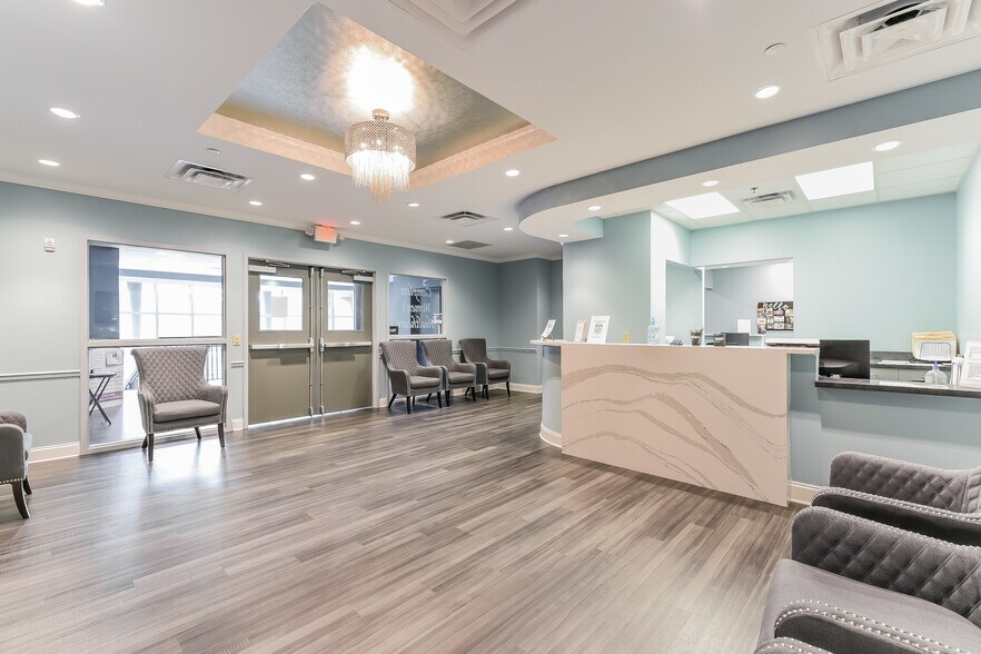 More Photos Of 634 Peachtree Pky, Cumming Medical For Lease