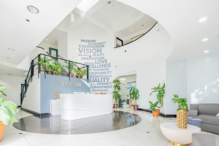 More Photos Of 10443 Arminta St, Sun Valley Warehouse For Sale