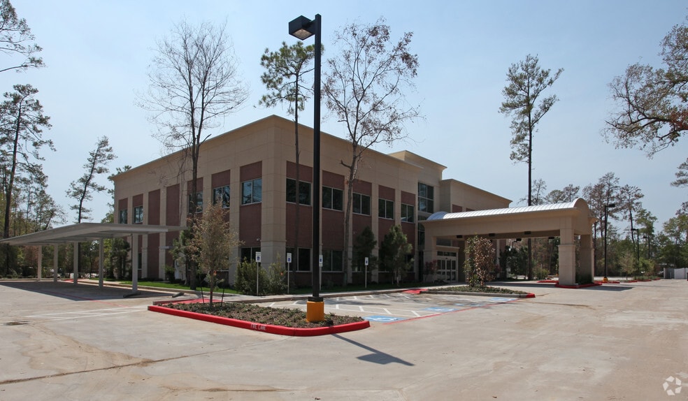 More Photos Of 9323 Pinecroft Dr, The Woodlands Medical For Lease