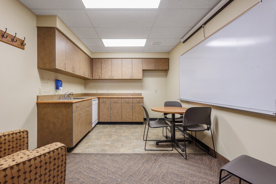 More Photos Of 2121 E Isaacs Ave, Walla Walla Freestanding For Sale