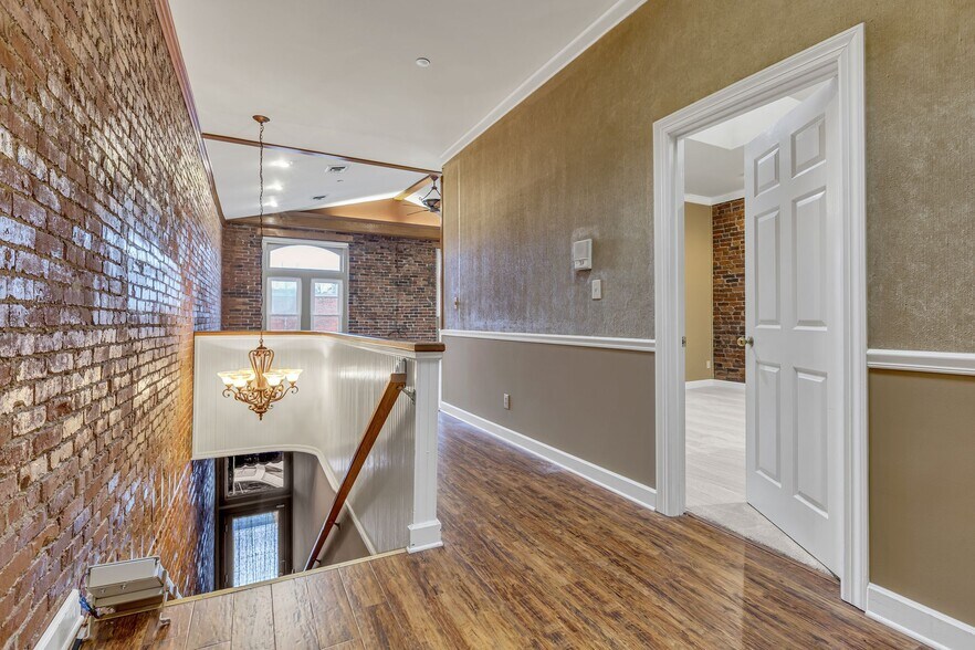 More Photos Of 424 Main St, Franklin General Retail For Sale