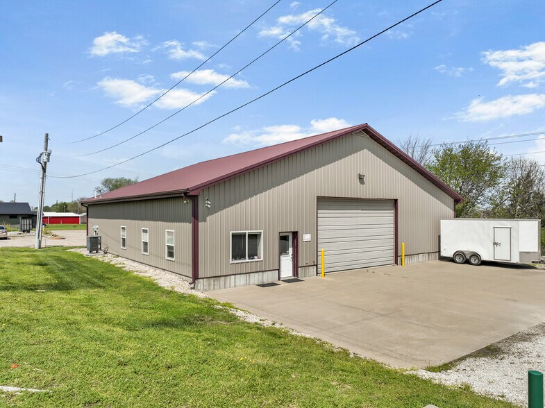 More Photos Of 1010 W Buchanan St, California Freestanding For Sale