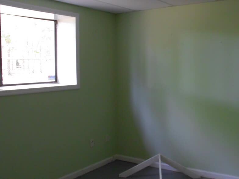 More Photos Of 4870 Six Oaks Dr, Tallahassee Warehouse For Lease