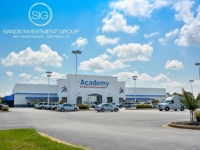 More Photos Of 1689 Eisenhower Pky, Macon-Bibb General Retail For Sale