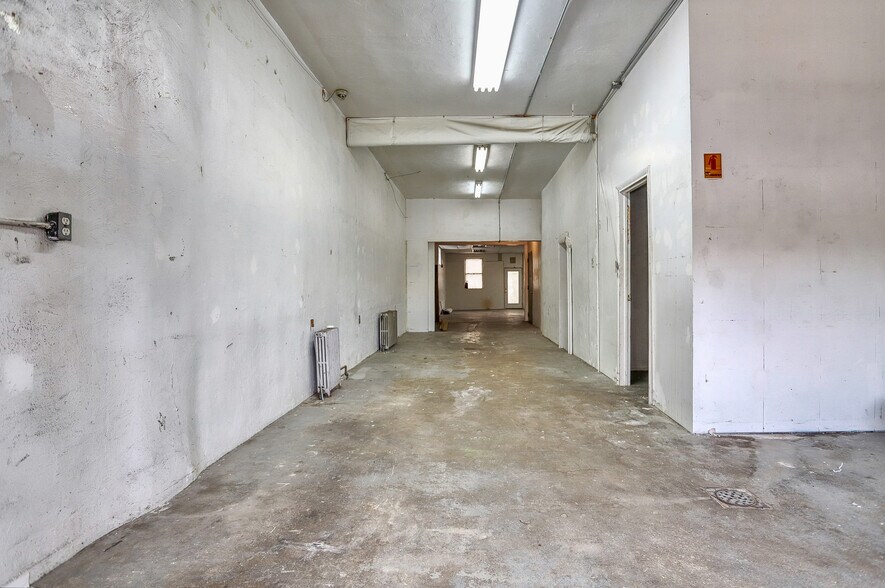 More Photos Of 808 Kennedy Blvd, Union City Storefront Retail Residential For Lease