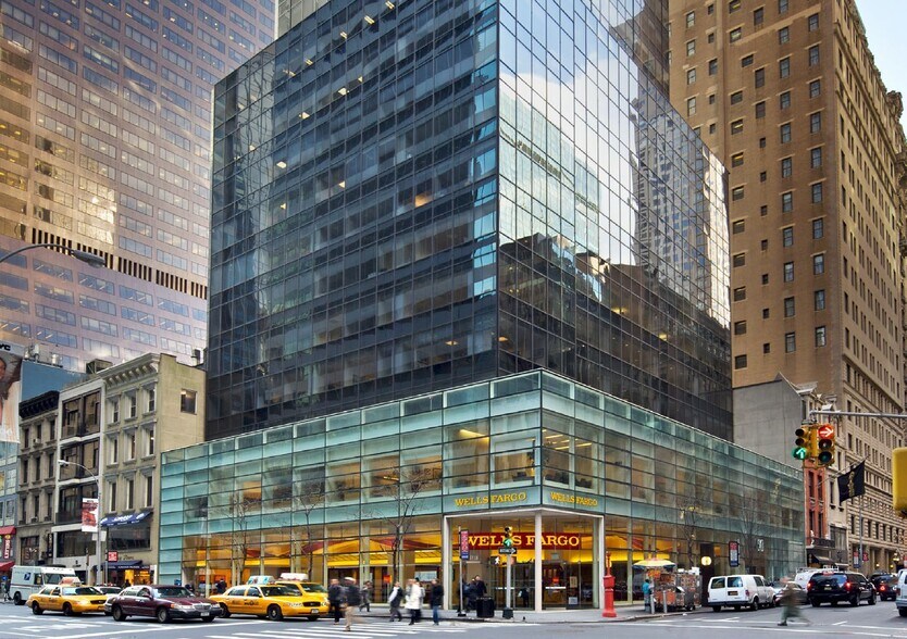 More Photos Of 540 Madison Ave, New York Coworking Space