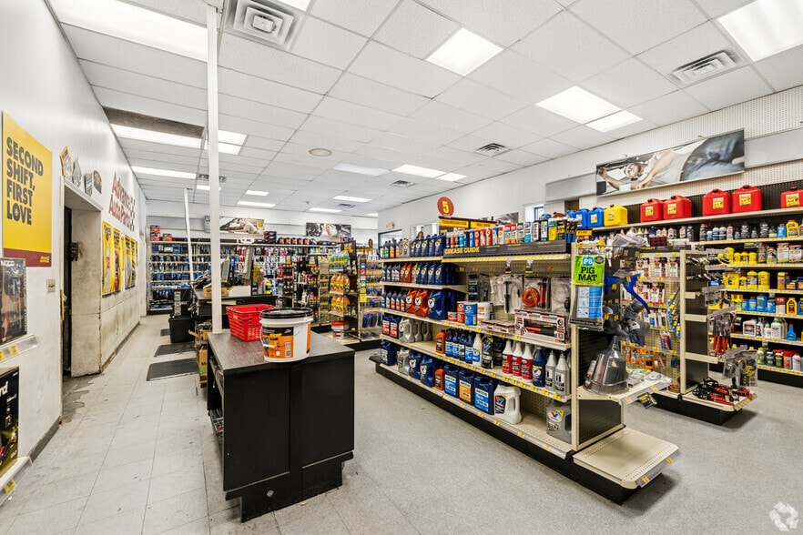 More Photos Of 22 Westmoreland Ave, White Plains Warehouse For Sale