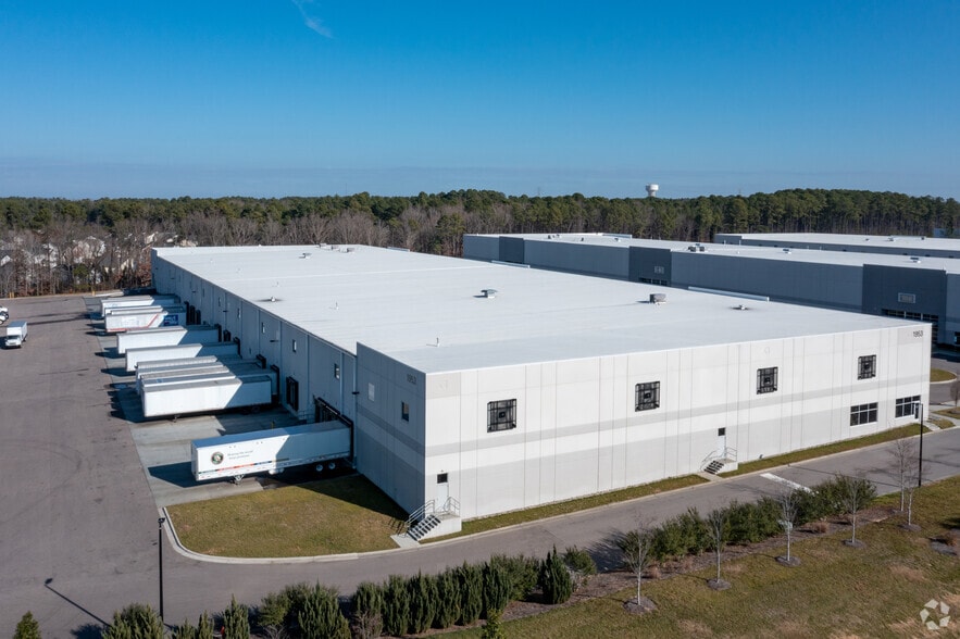 More Photos Of 1953 T W Alexander Dr, Durham Warehouse For Lease