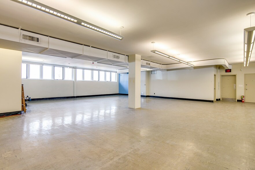More Photos Of 2000 West St, Union City Office Residential For Lease