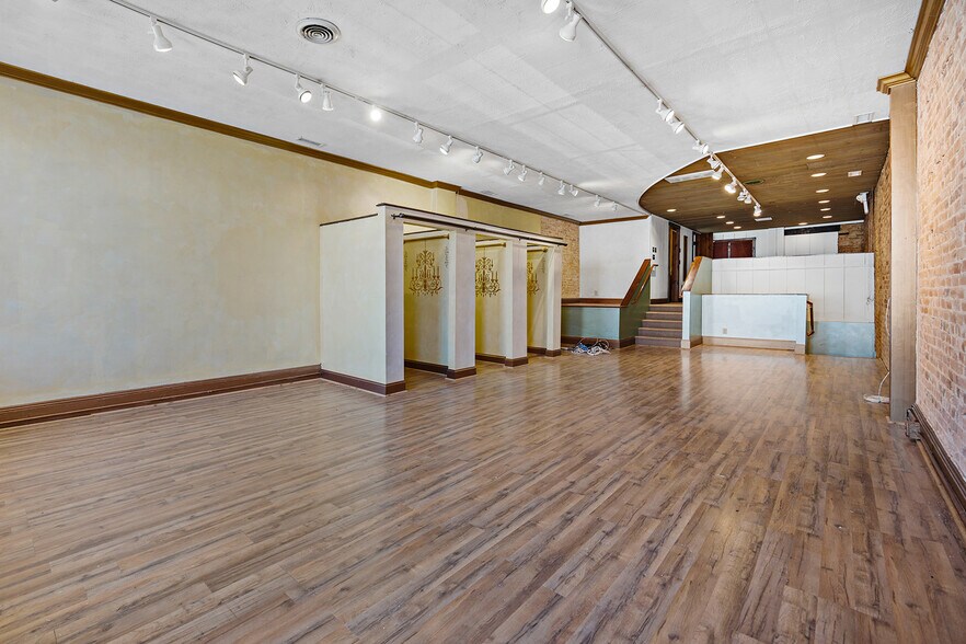 More Photos Of 43 Main St, Clinton Township Storefront For Sale