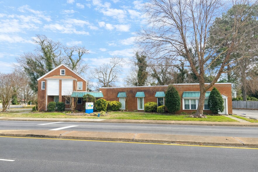 More Photos Of 1801-1809 Airline Blvd, Portsmouth Office For Sale