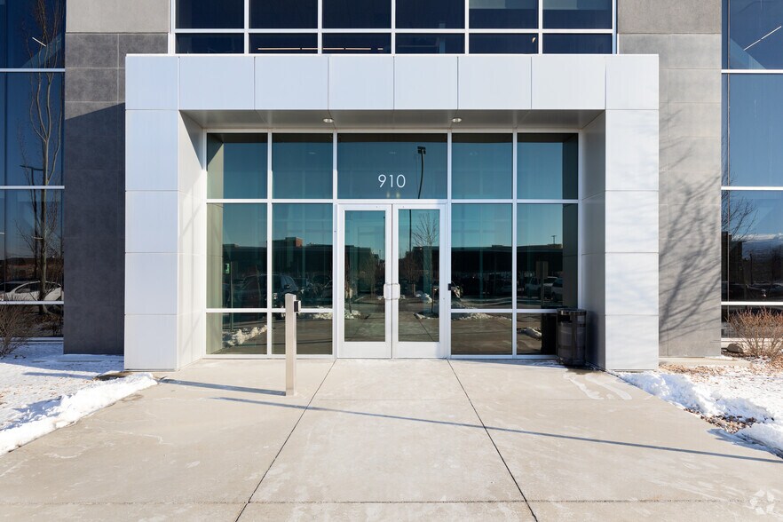 More Photos Of 910 W Legacy Center Way, Midvale Office For Lease