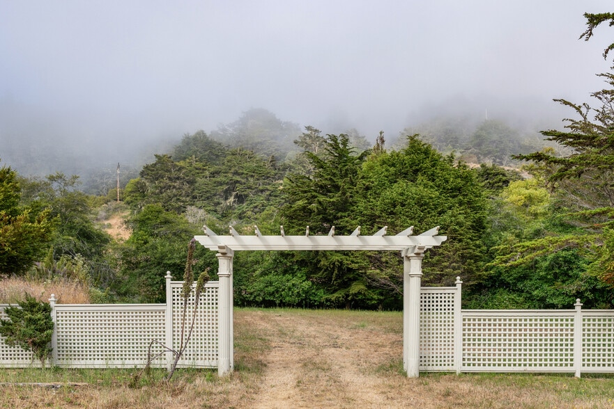 More Photos Of , Jenner Unknown For Sale