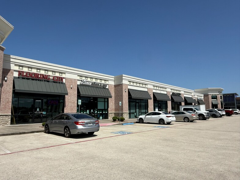 More Photos Of 9121 Broadway St, Pearland Unknown For Lease
