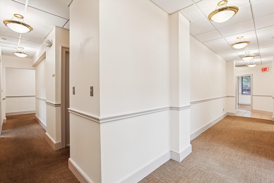 More Photos Of 1501 Duke St, Alexandria Office For Lease