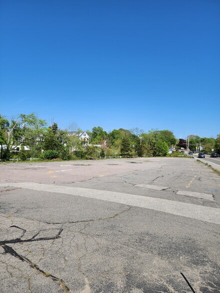 More Photos Of 7 New Driftway, Scituate Medical For Sale