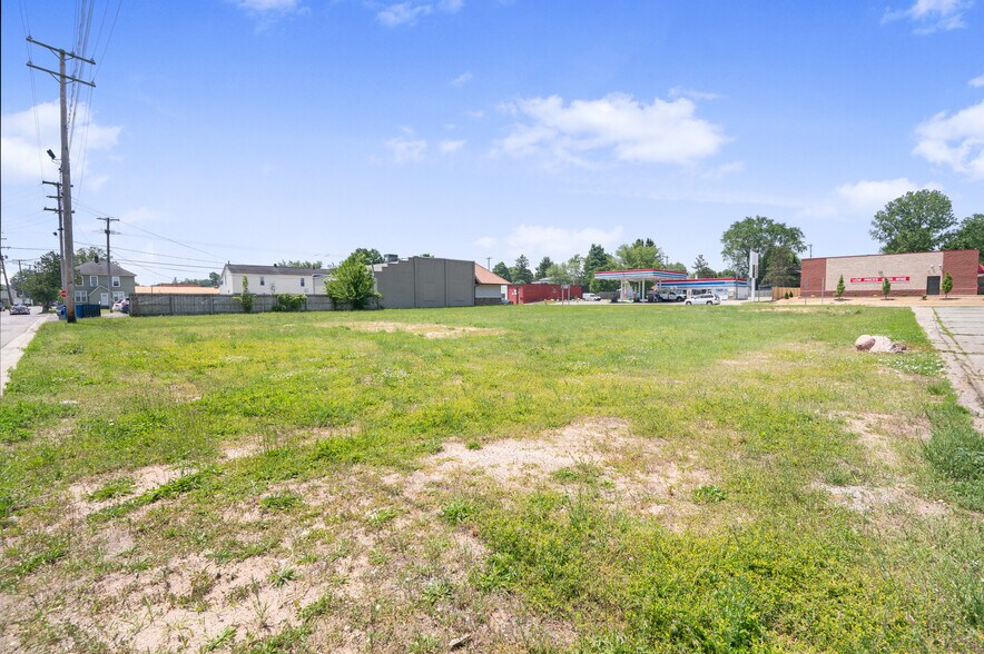 More Photos Of 818 N State St, Big Rapids Land For Sale